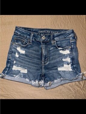 American Eagle Blue Ripped / Distressed Jean Shorts Size 4